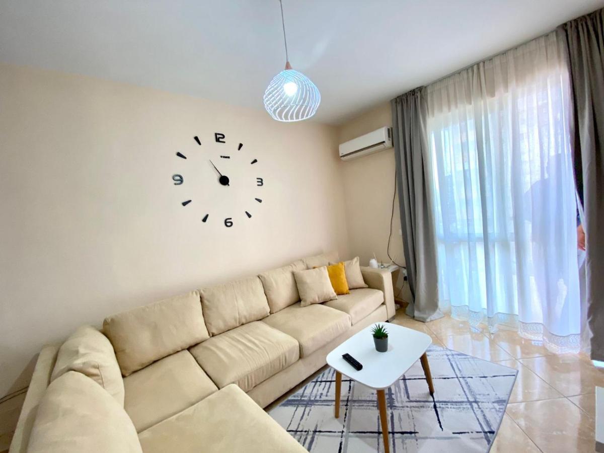 Chlo Apartment 2 Tirana Exterior photo