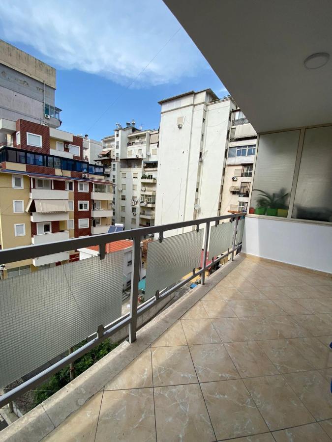 Chlo Apartment 2 Tirana Exterior photo